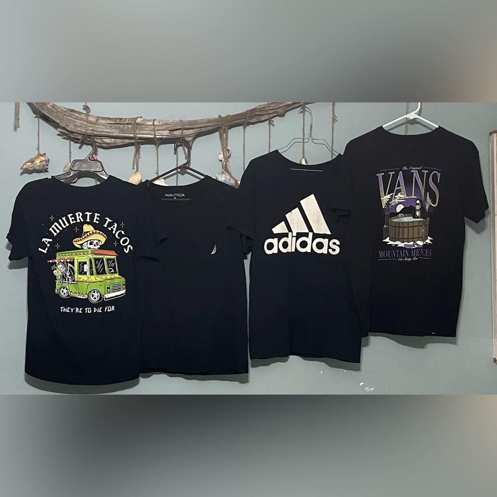 4 Men’s T-shirts Size Medium Black Vans Adidas Náutica Short Sleeve All Four $15